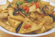 2022姜食谱 原始点温热美食1.30一.介绍 二.香油制作分享 三.香辣汤制作四.素炒五宝 五.剁椒金针菇六.什锦咖喱炒饭-七不姜 生姜养生网-明德CSA生态姜园&明安农业